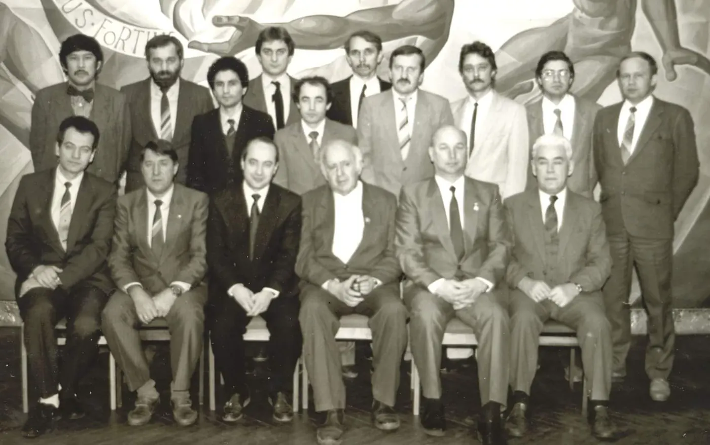 Black and white photo of Coach Tigran with his Masters graduating class in Moscow